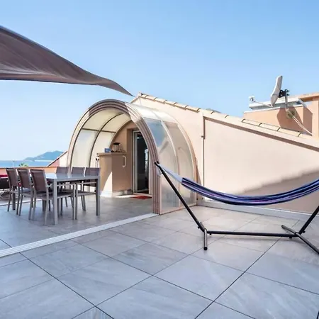 Appartamento C009-duplex Avec Vue Sur Et Piscine Cannes