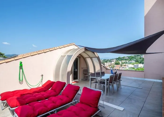 Apartment C009-duplex Avec Vue Sur Et Piscine Cannes