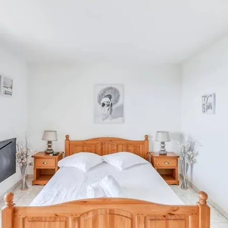 C009-duplex Avec Vue Sur Et Piscine * Cannes